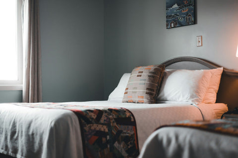 What’s the Best Pillow Case Material for Healthy, Restful Sleep?